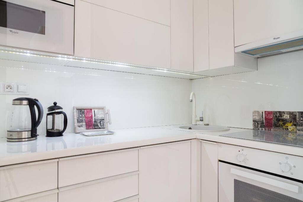 Great Tourist And Business Apartment Братислава Екстериор снимка