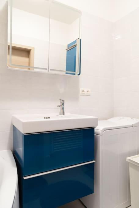 Great Tourist And Business Apartment Братислава Екстериор снимка